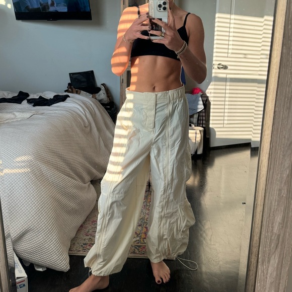 Urban Outfitters Parachute pants - Picture 1 of 4